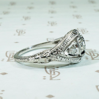 Deco Details 18k White Gold Filigree Diamond Ring