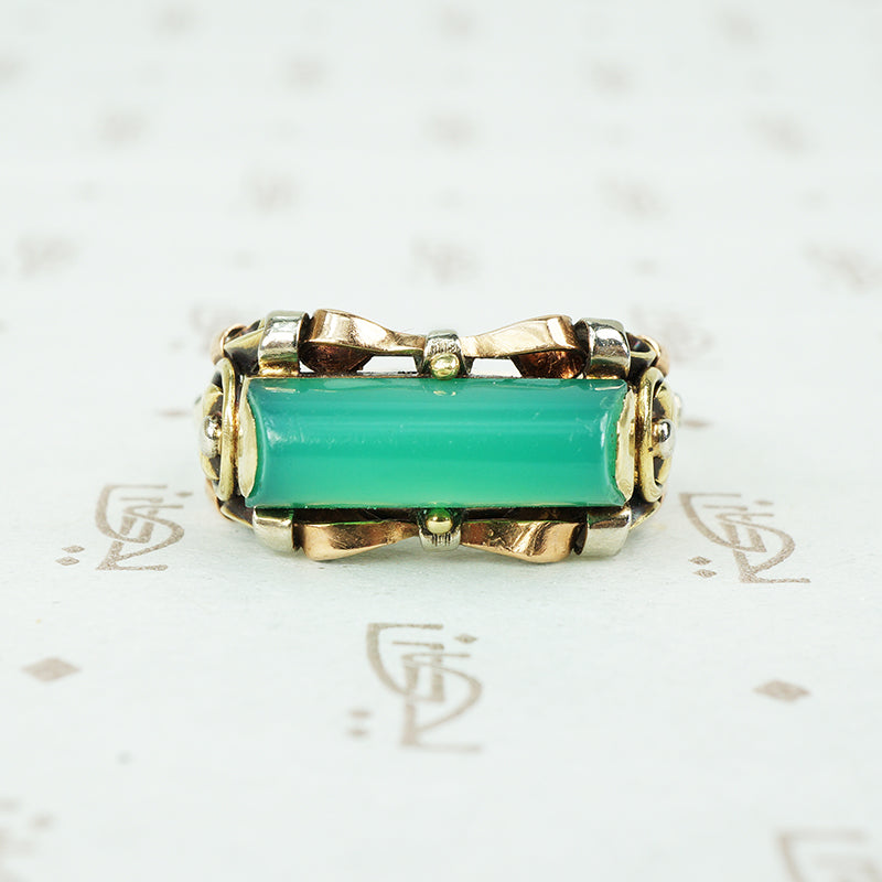 retro green chrysoprase east west statement ring 1940's 14k