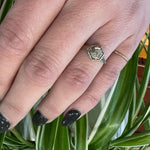 Graceful 18k White Gold Filigree Diamond Solitaire Ring