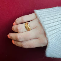 Elaborate Engraved and Faceted 18ct English Gold Band
