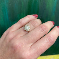 Cheerful Diamond Flower Cluster Ring