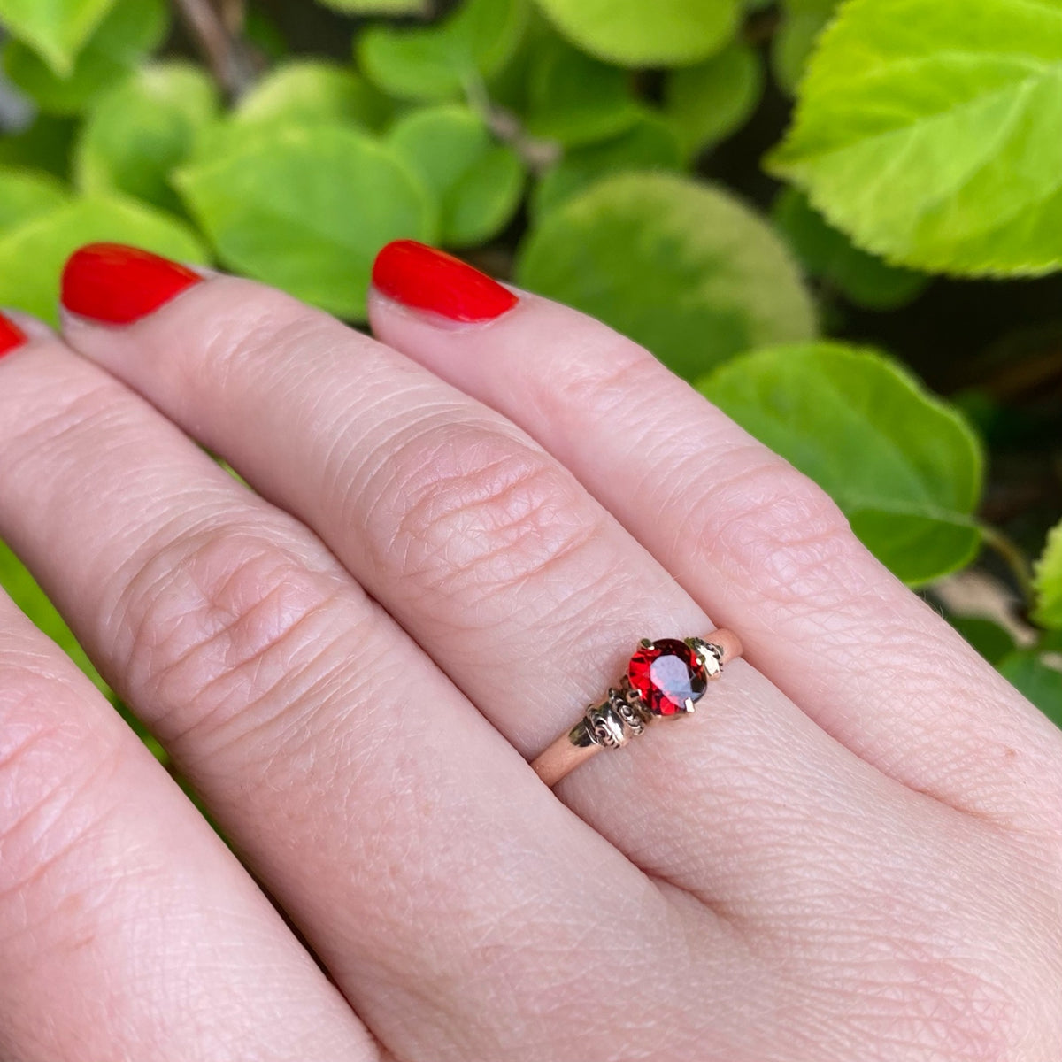 Elegant Victorian Garnet Solitaire Ring
