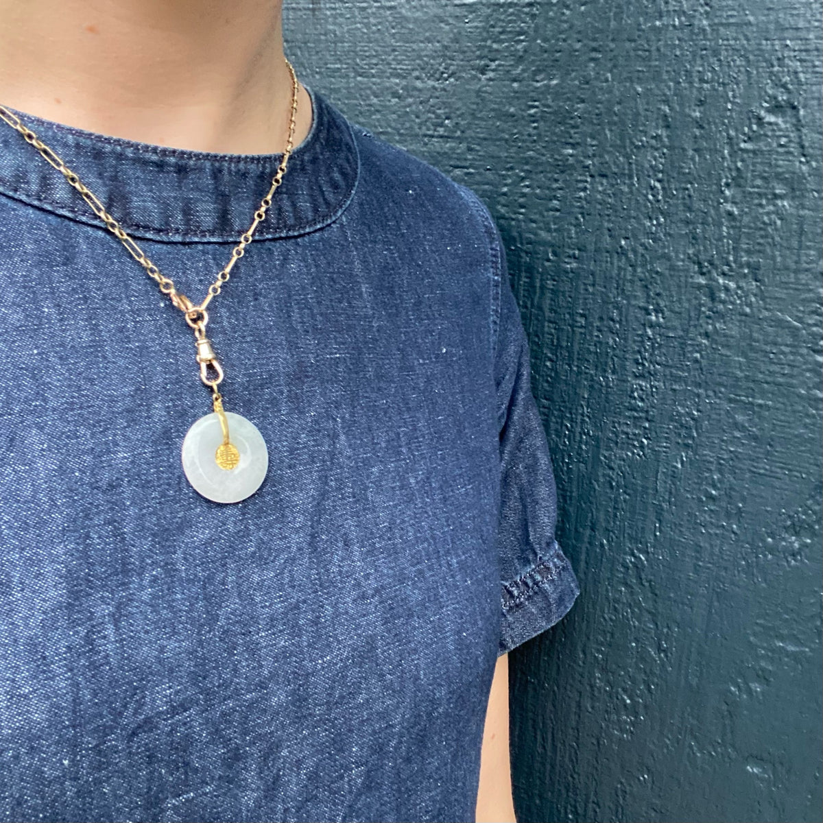 Lovely Translucent Lavender Jade Pendant in Gold