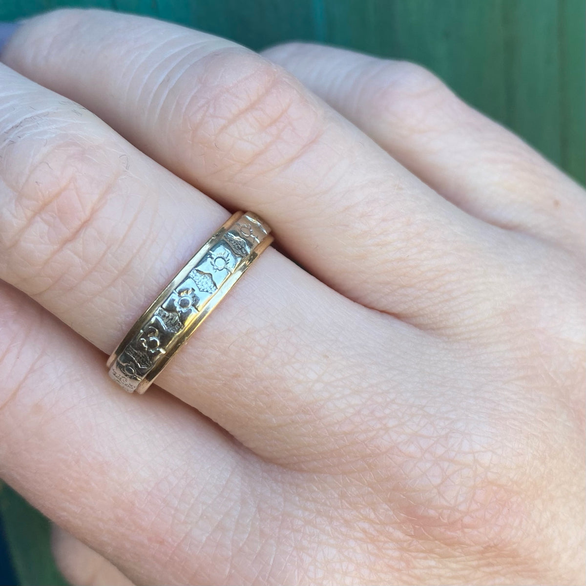 Floral Two-Tone Mens Vintage Wedding Band