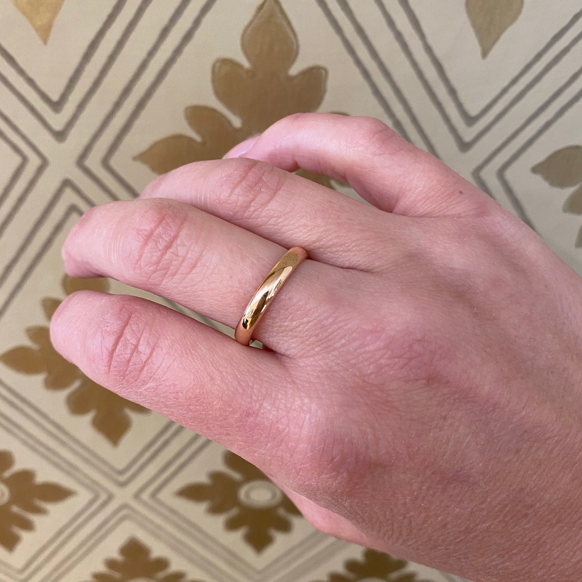 Mellow Rosy Gold Antique Wedding Band