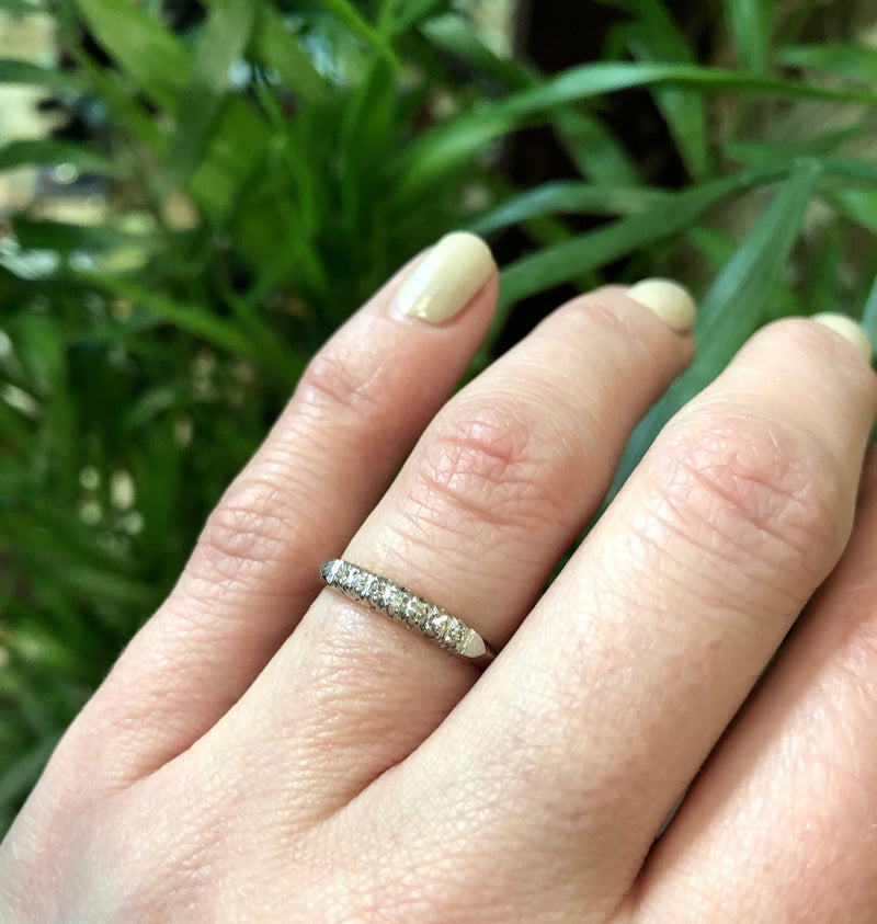 Classic Slim 1940's Diamond Band