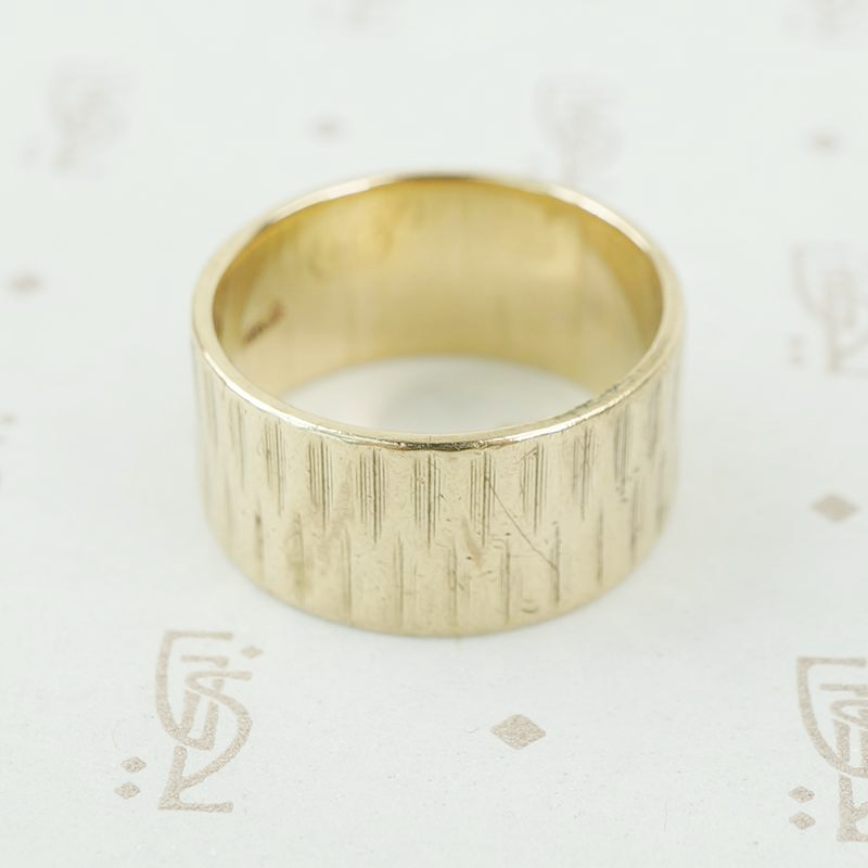 Unique Vintage 1960's Wide Gold Band