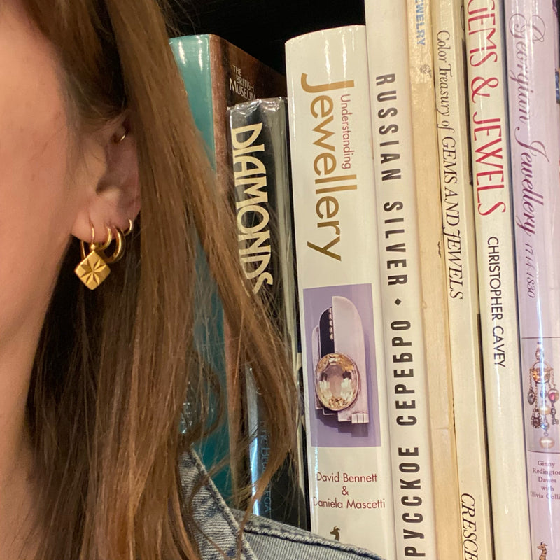 Starry Russian Gold Earbobs