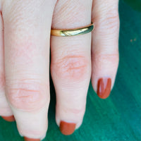 English 1939 18ct Gold Wedding Band