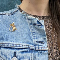 Sporty Golfer Cat Gold & Jewels Brooch