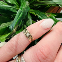 Pearl Set Bitty Ring with Green Gold Leaves