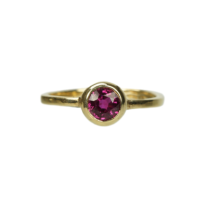 Vintage Red Ruby in Recycled Gold Solitaire