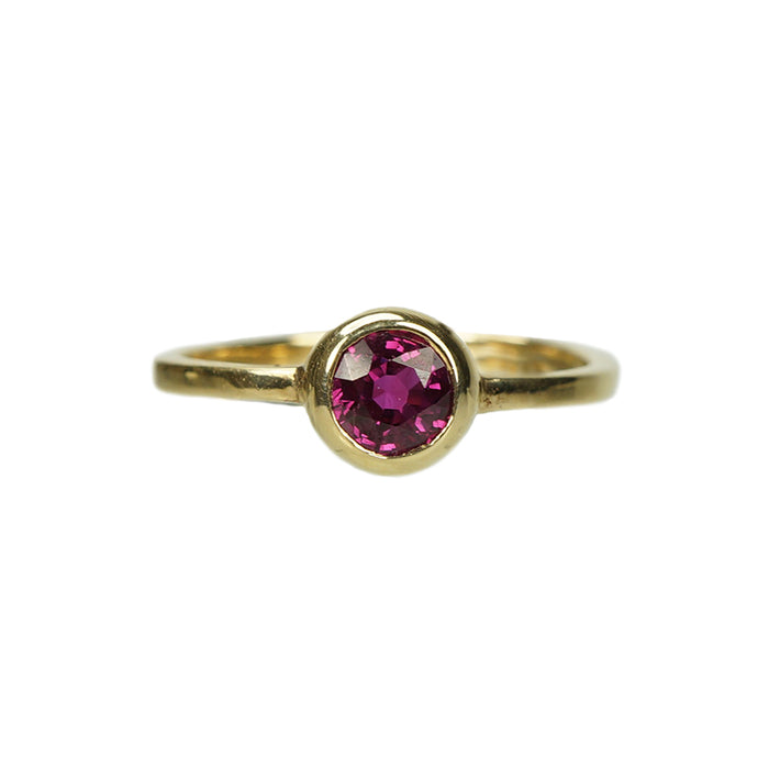 Vintage Red Ruby in Recycled Gold Solitaire