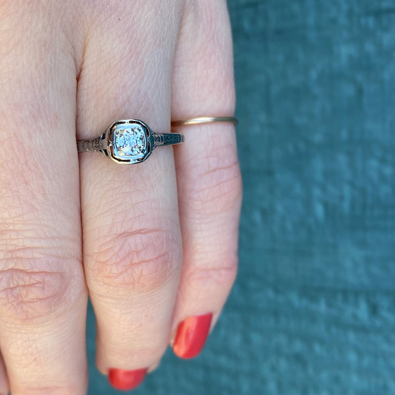 Sparkling Old European Cut Diamond Deco Solitaire