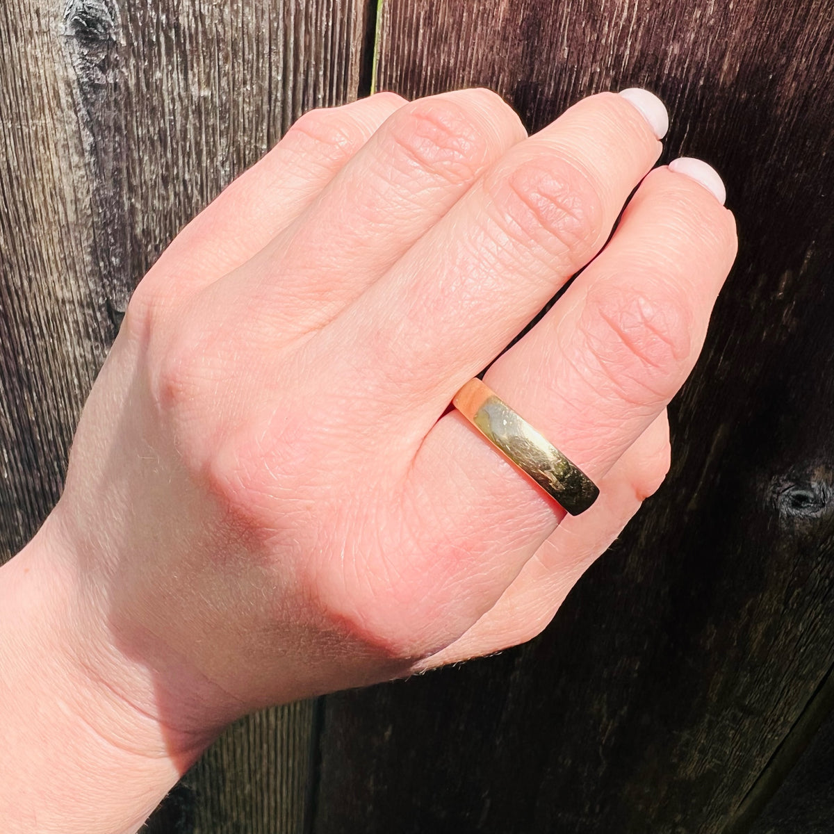 Gold Wedding Band with Shallow Exterior Curve