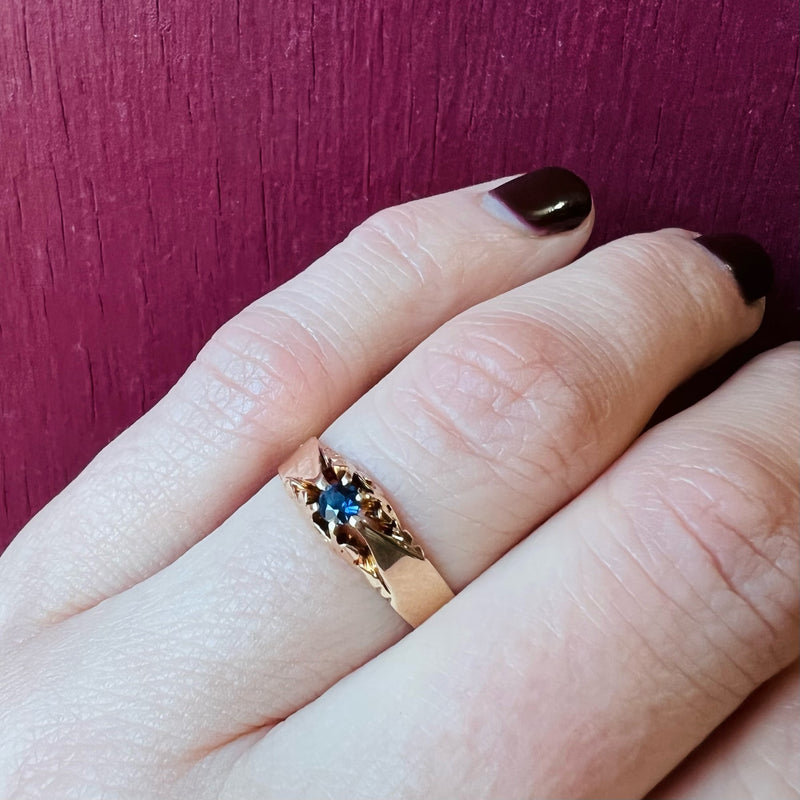 Sapphire Gold Victorian Belcher Ring