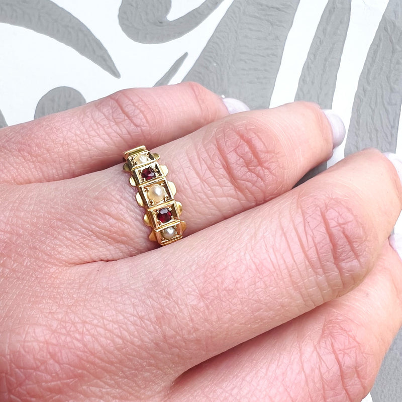 Crisp Antique 15ct Band with Garnets & Pearls
