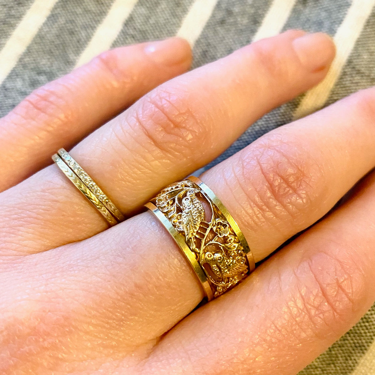 Gold Vintage Love Bird Wedding Band