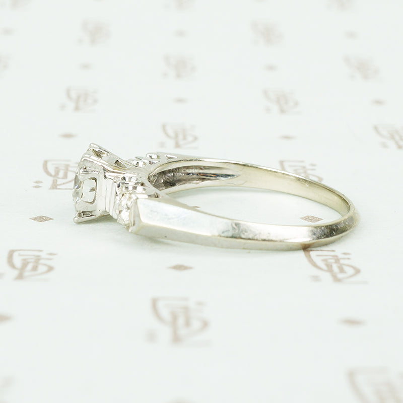 1940s Classic Diamond Engagement Ring