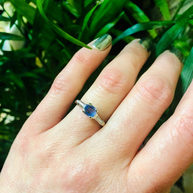 Cornflower Blue Antique Sapphire in 1940's Platinum