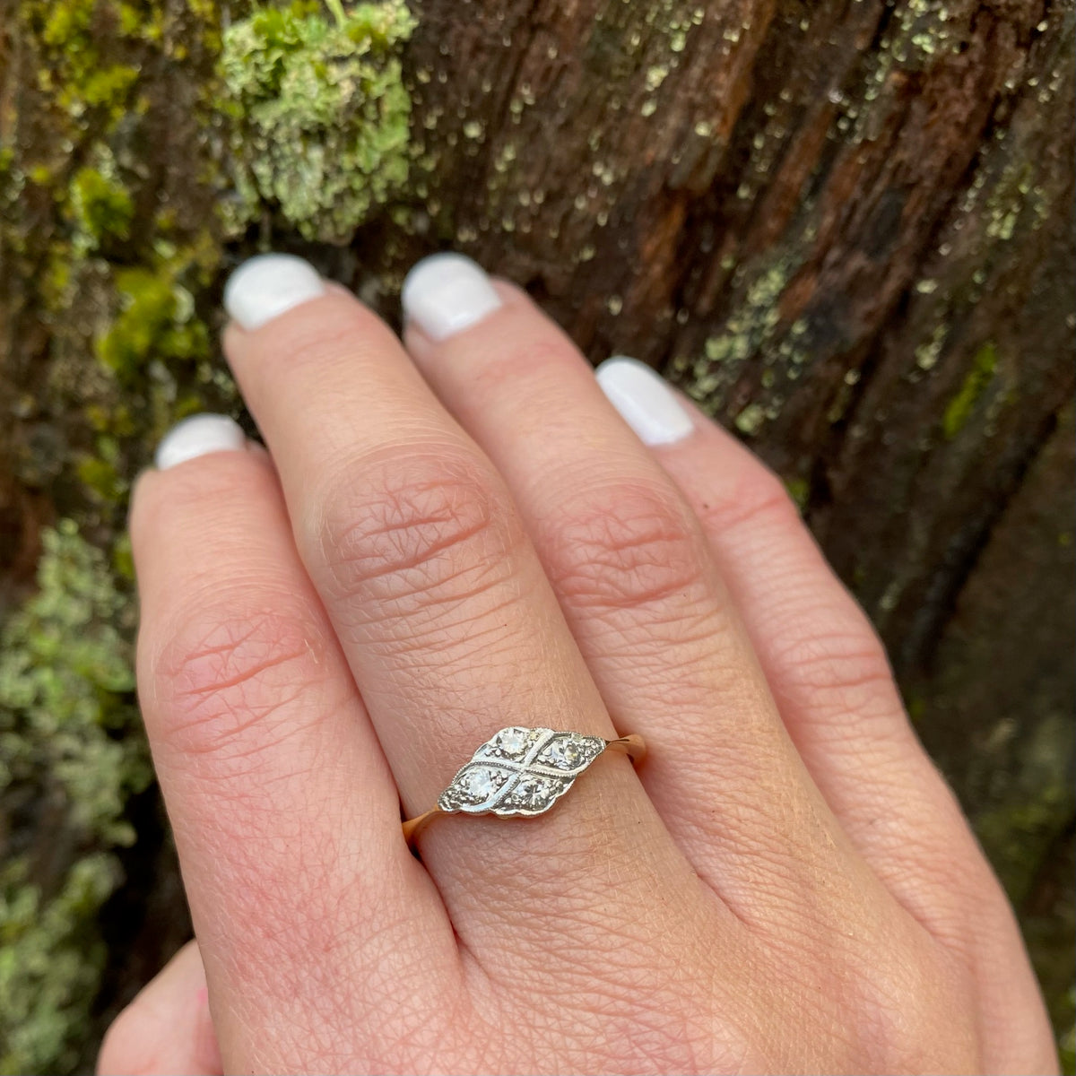 London Scalloped Platinum & 18ct Diamond Ring