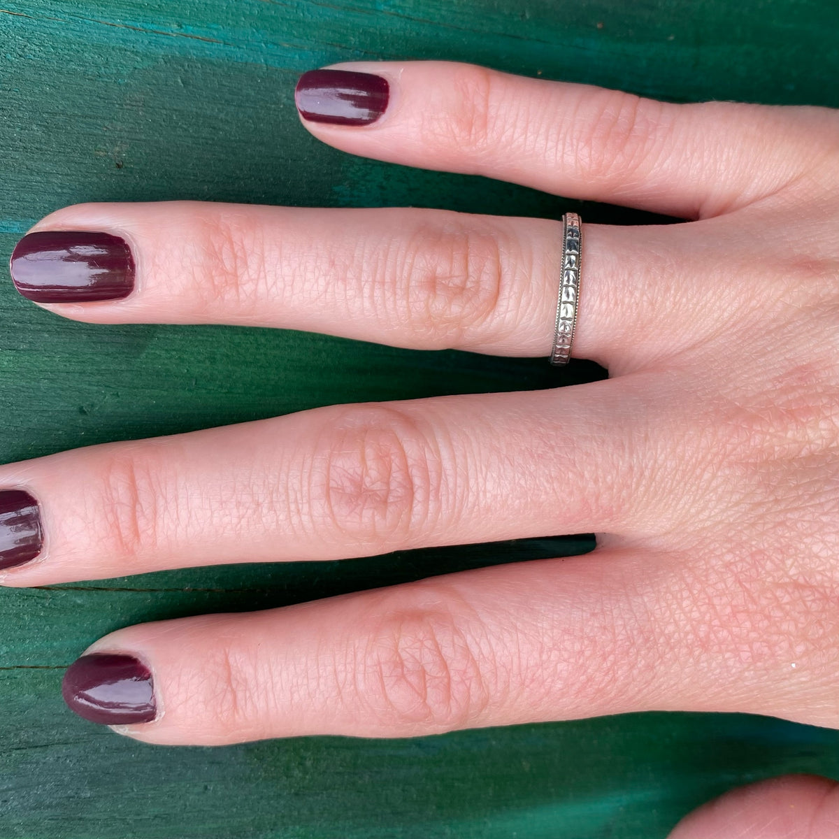 Deco Palm Band in Sterling Silver by 720