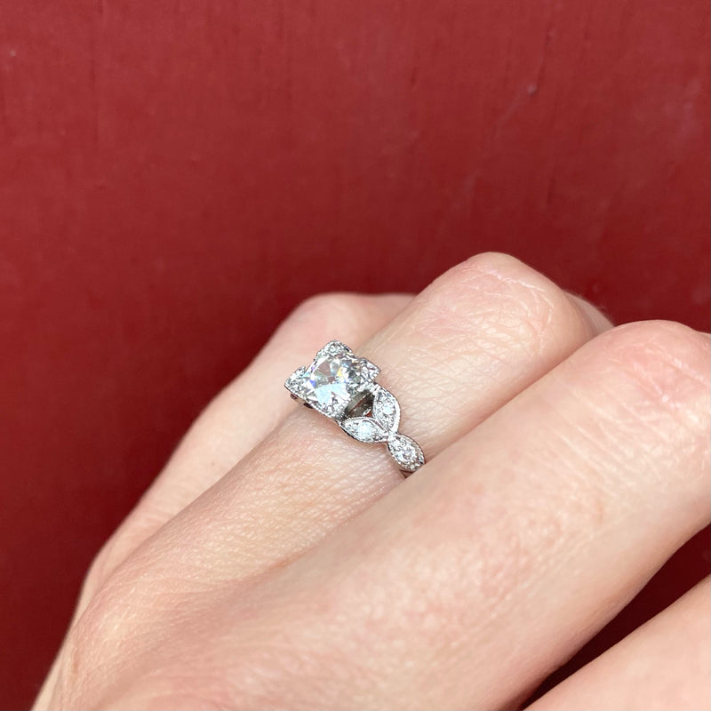 Perfect Beauty Vintage Platinum OEC Engagement Ring