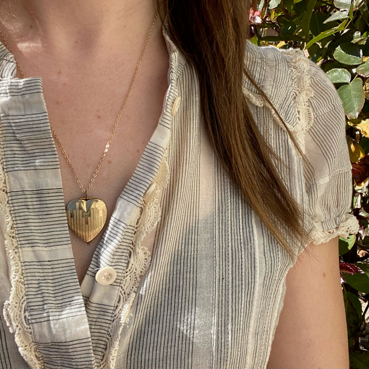 Retro Engraved Shiny Heart Locket