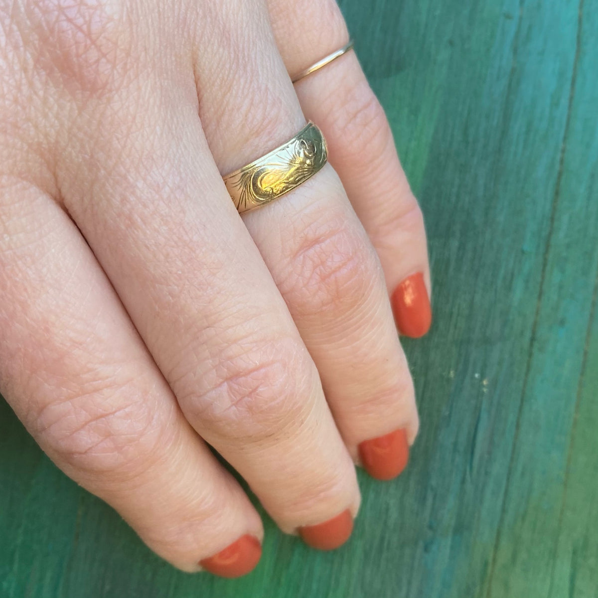 Romantically Engraved Vintage Gold Wedding Band