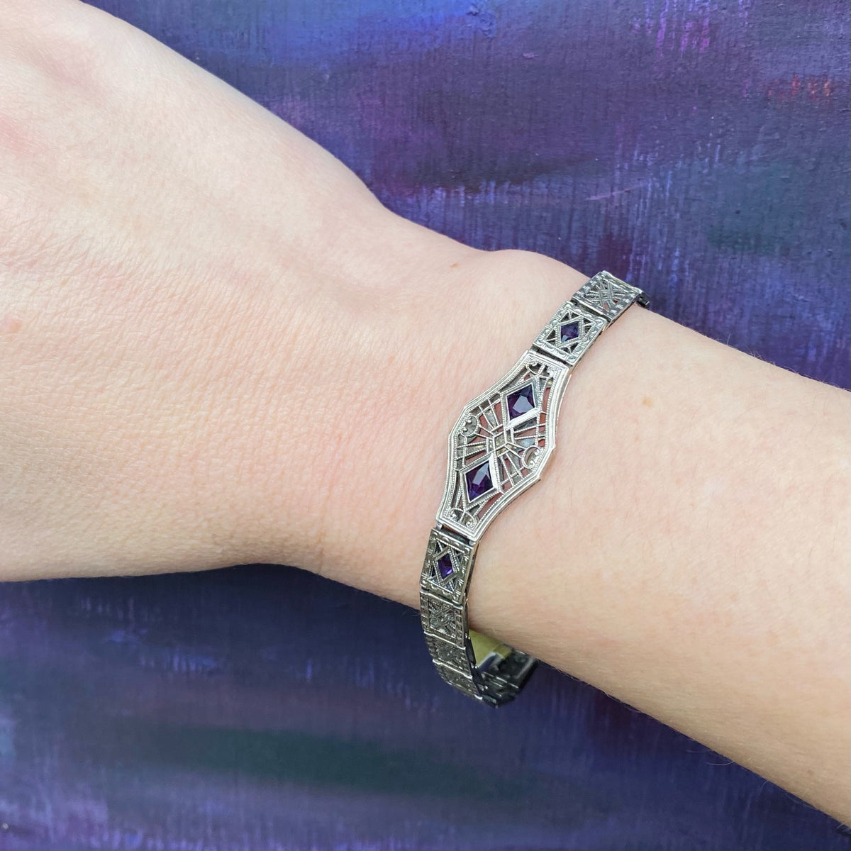 Silver Filigree Line Bracelet with Amethyst