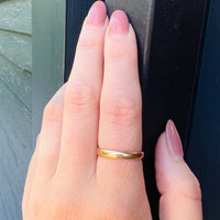 Glossy 9ct Gold English Wedding Band