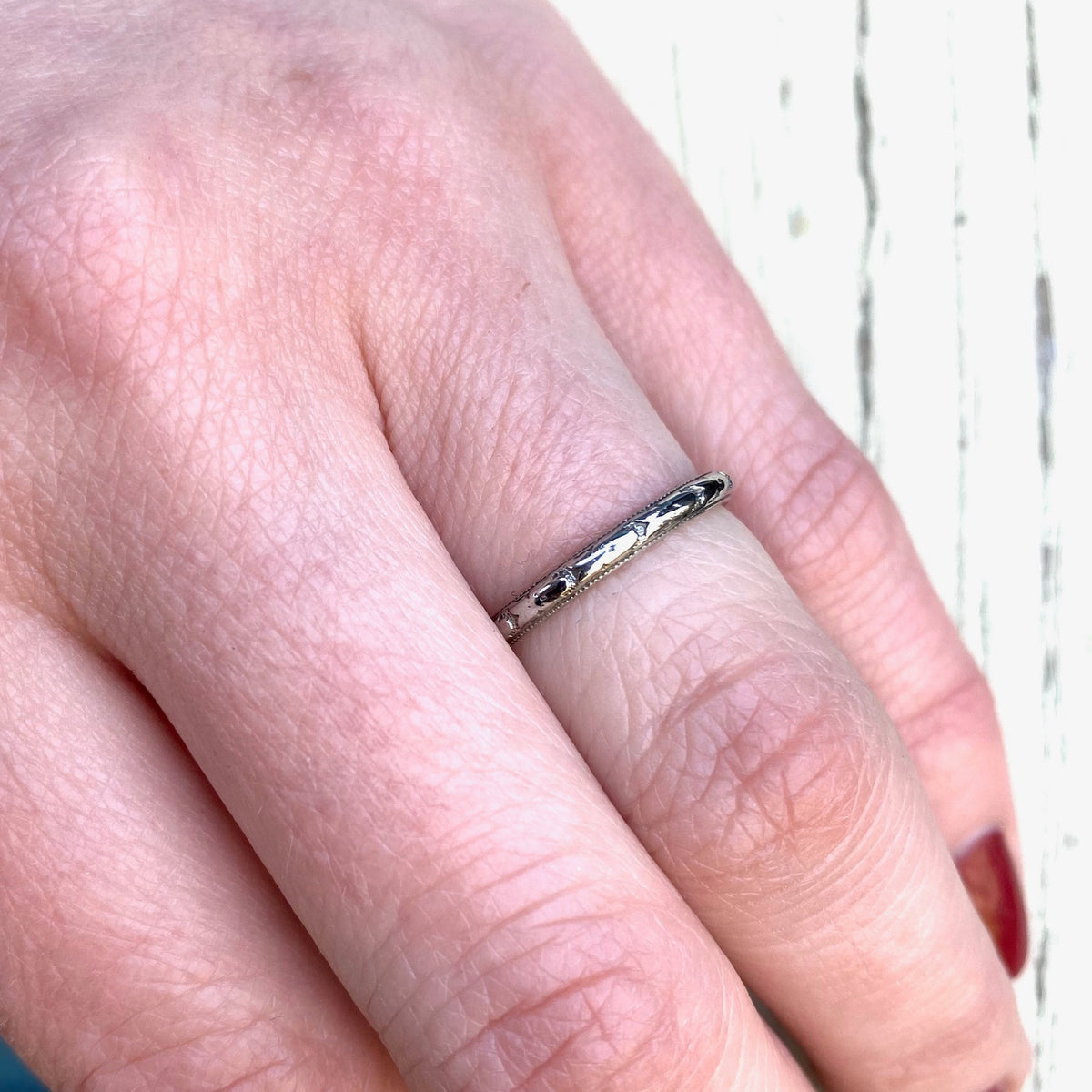 "Cinderella" Soft Floral Band in White Gold