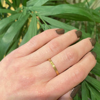 Grooved Gold Slim Vintage Band
