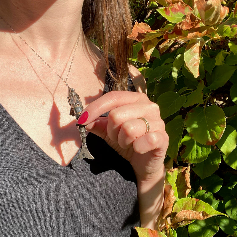 Lively Sterling Silver Articulated Fish Necklace