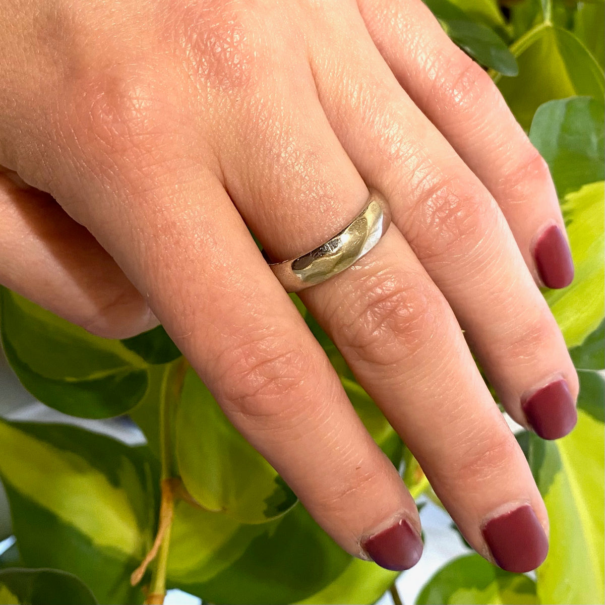 Vintage Hammered White Gold Wedding Band