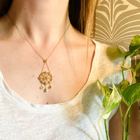 Scalloped Web Necklace of Pearl & Peridot