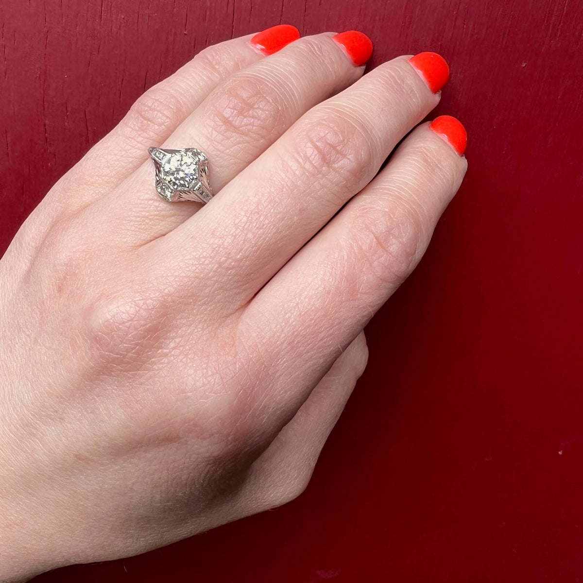 Enchanting Details Diamond Deco Engagement Ring
