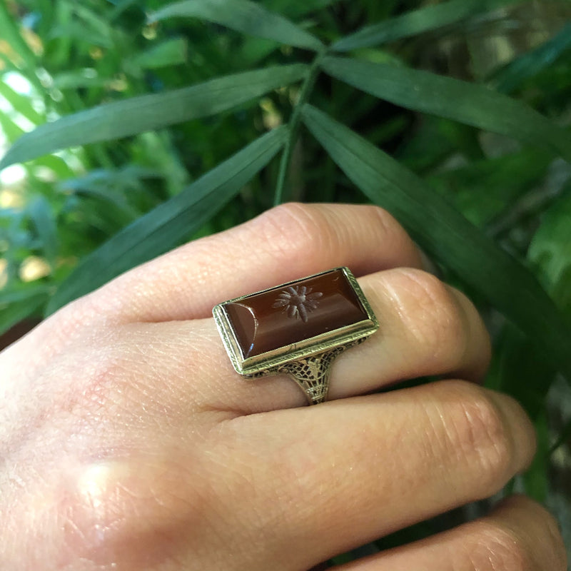 Vintage Carnelian White Gold Filigree Ring