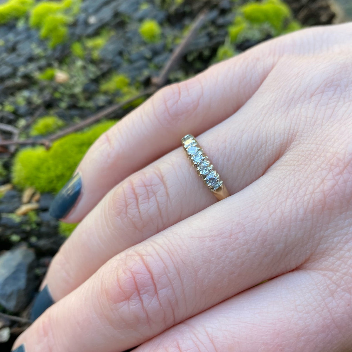 Tapered Five Diamond Vintage Wedding Band