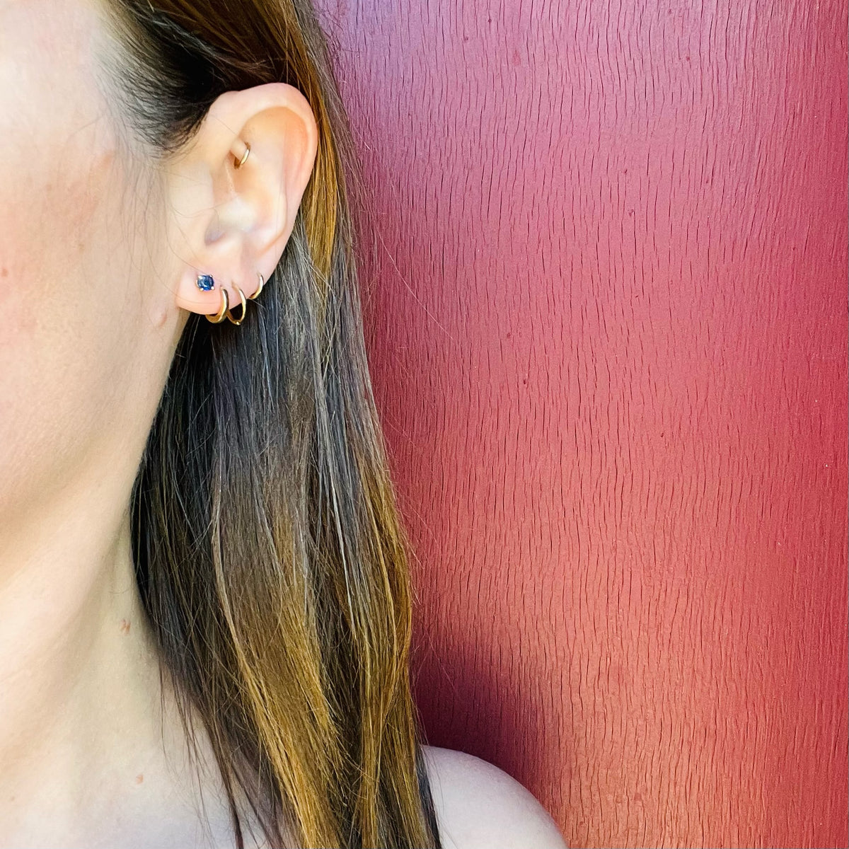 Single .35ct Antique Sapphire Gold Stud