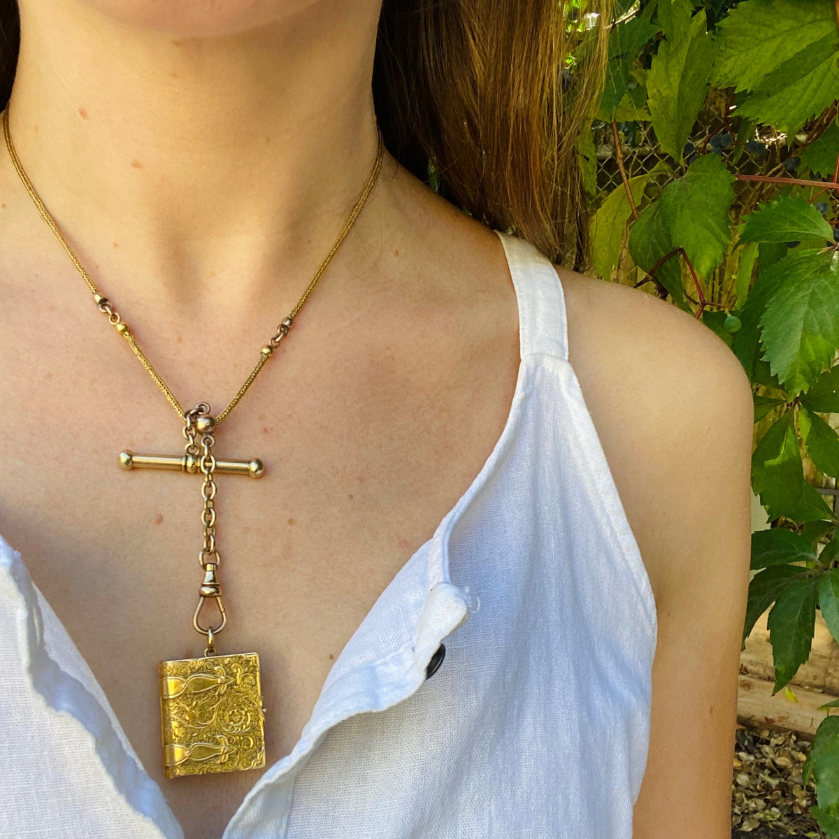 Finest French Book Locket in Engraved 18K Gold