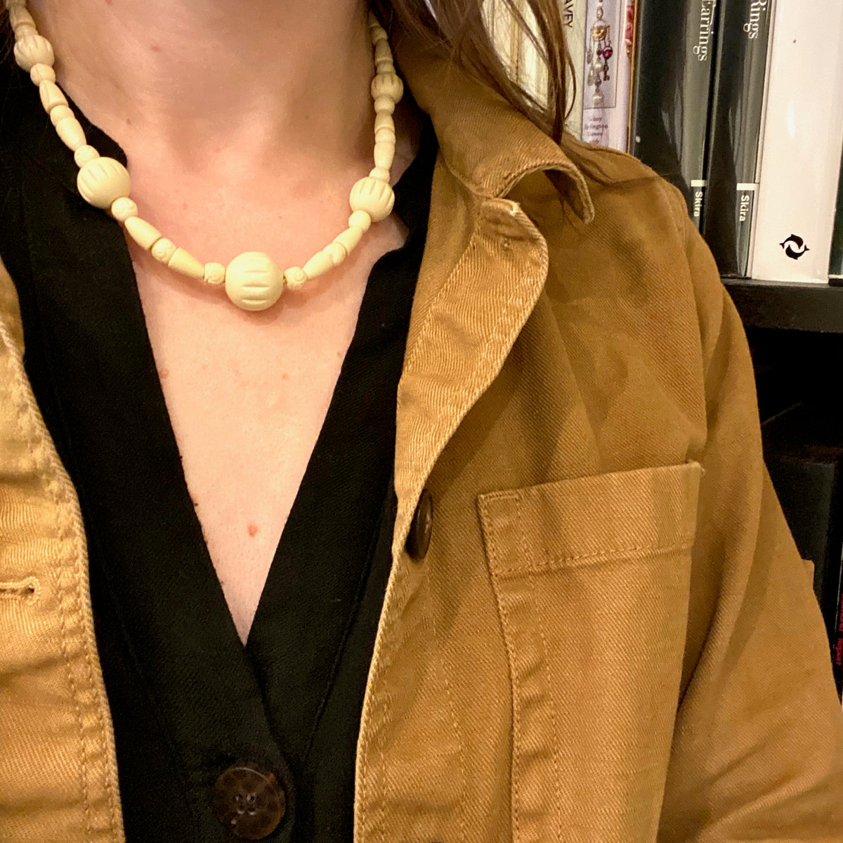 Smart Deco Carved Organic Bead Necklace