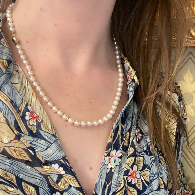 20" Graduated Pearl Necklace with Gold Clasp