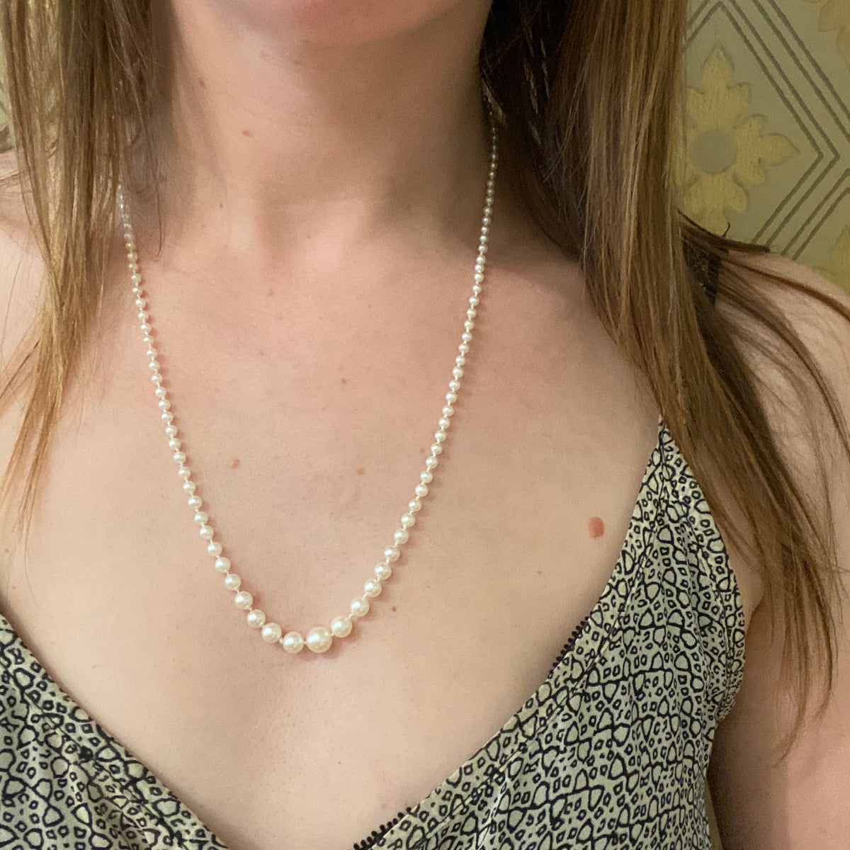 1950s Princess Length Graduated Pearl Necklace