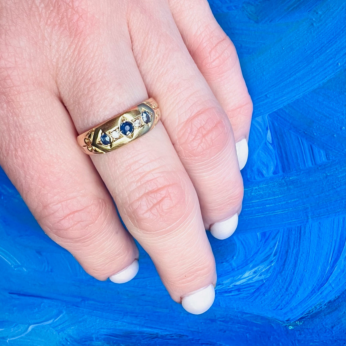 Endearing Edwardian Sapphire & Diamond 18ct Band