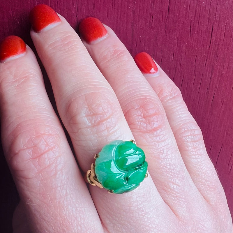 Brilliant Green Carved Jade Fish Ring