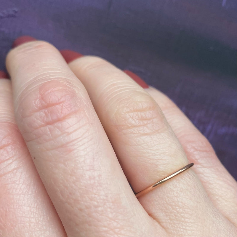 Skinny Band in 10k Rose Gold