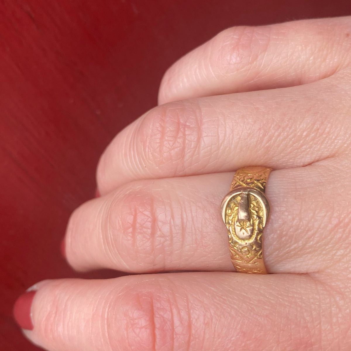 Engraved Victorian 15ct Gold Buckle Ring