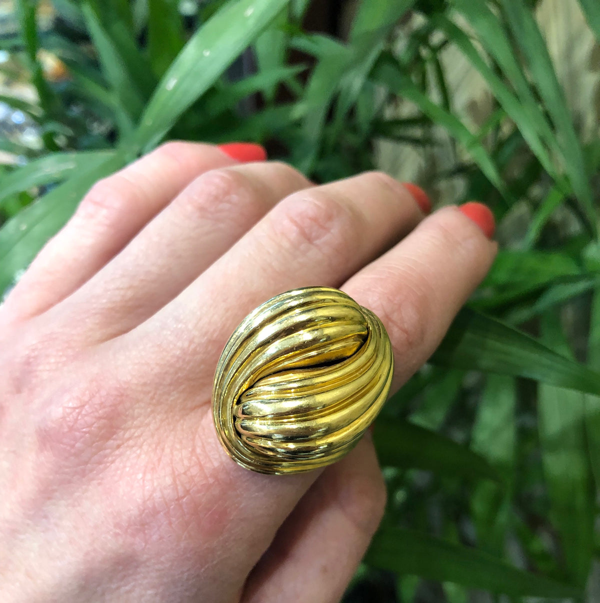 1960's Super Fab 18k Yellow Gold Swirl Ring