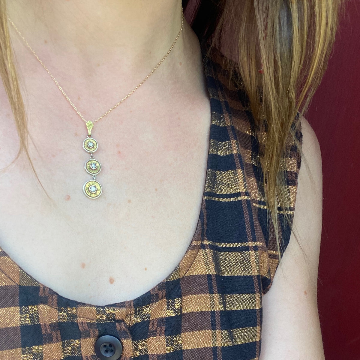 Cascading Pendant of Glittering Gold & Diamonds